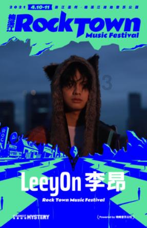 黄色露脐T恤搭牛仔短裤，清新淡雅又利落，你爱了吗？游戏画面
